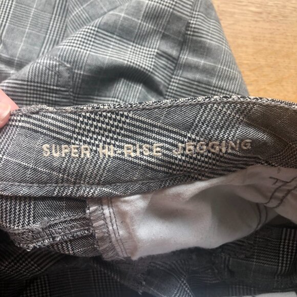 American Eagle Super Hi-Rise Jeggings Gray Plaid Size 6 Regular - Picture 9 of 15